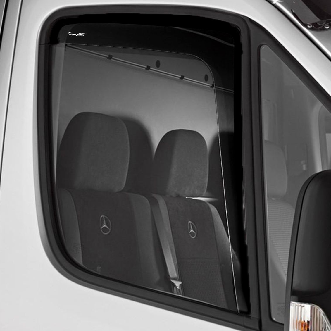 Βλησαρούλης Car Center - ΑΝΕΜΟΘΡΑΥΣΤΕΣ ΓΙΑ MERCEDES 207 / 410 2D BUS ΖΕΥΓΑΡΙ ΑΠΟ ΕΥΚΑΜΠΤΟ ΦΙΜΕ ΠΛΑΣΤΙΚΟ HEKO - 2 ΤΕΜ.