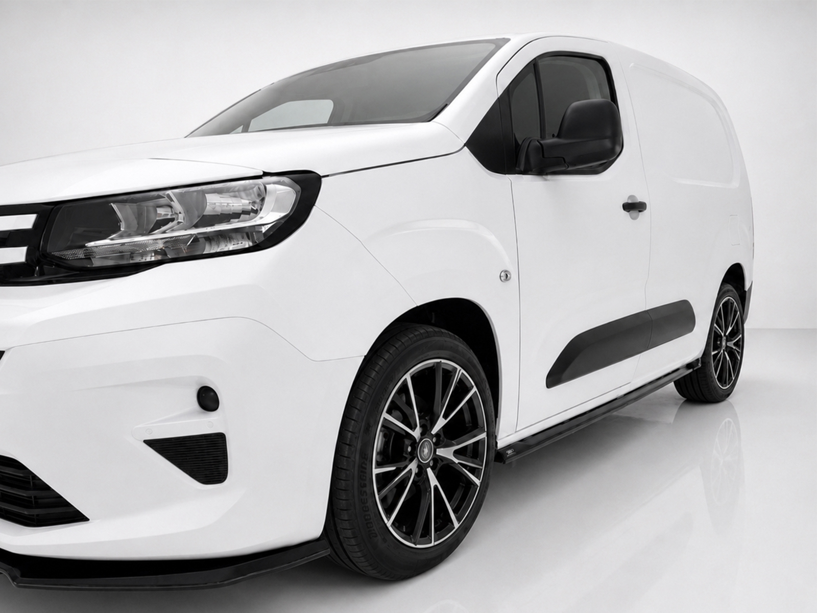 Βλησαρούλης Car Center - Motordrome - Επιπρόσθετα Μαρσπιέ για Citroen Berlingo L2 Mk3 / Peugeot Partner L2 Mk3 / Opel Combo E L2 - 1 Σετ. (K222-002)